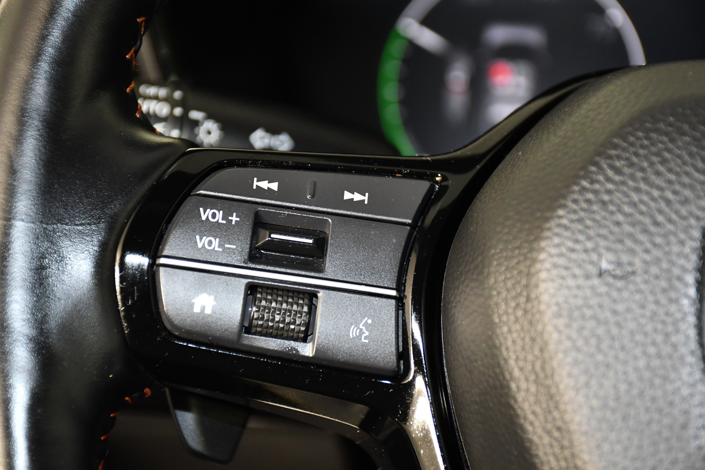 Used 2025 Meteorite Gray Metallic Honda Sport Touring image 20