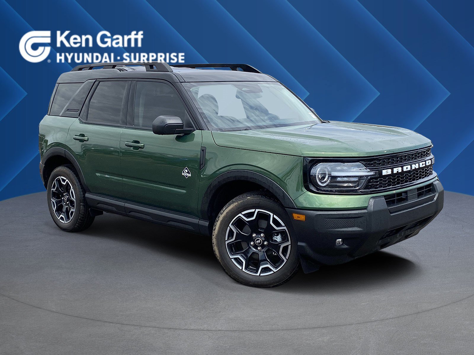 Used 2025 Green Metallic Ford Outer Banks image 1