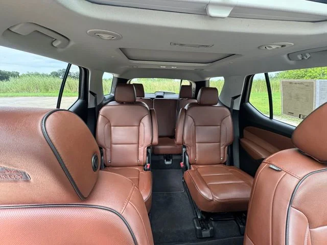 Used 2020 Black Chevrolet High Country image 32