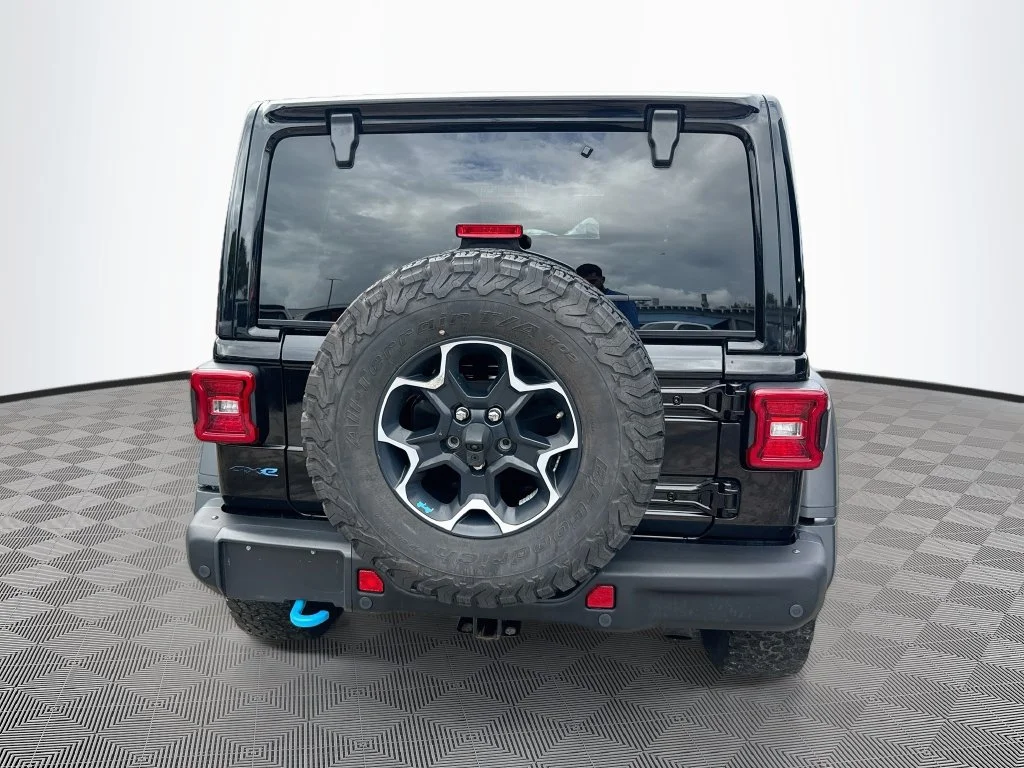 Used 2022 Black Jeep Unlimited Rubicon 4xe image 7