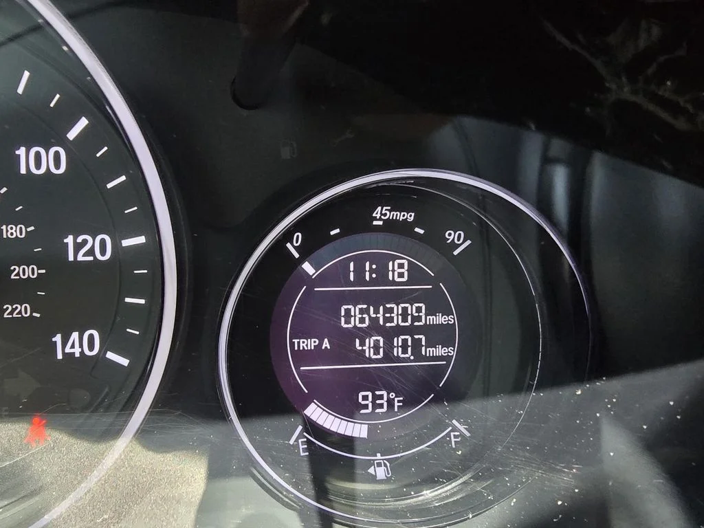 Used 2022 White Honda 2WD Sport image 13