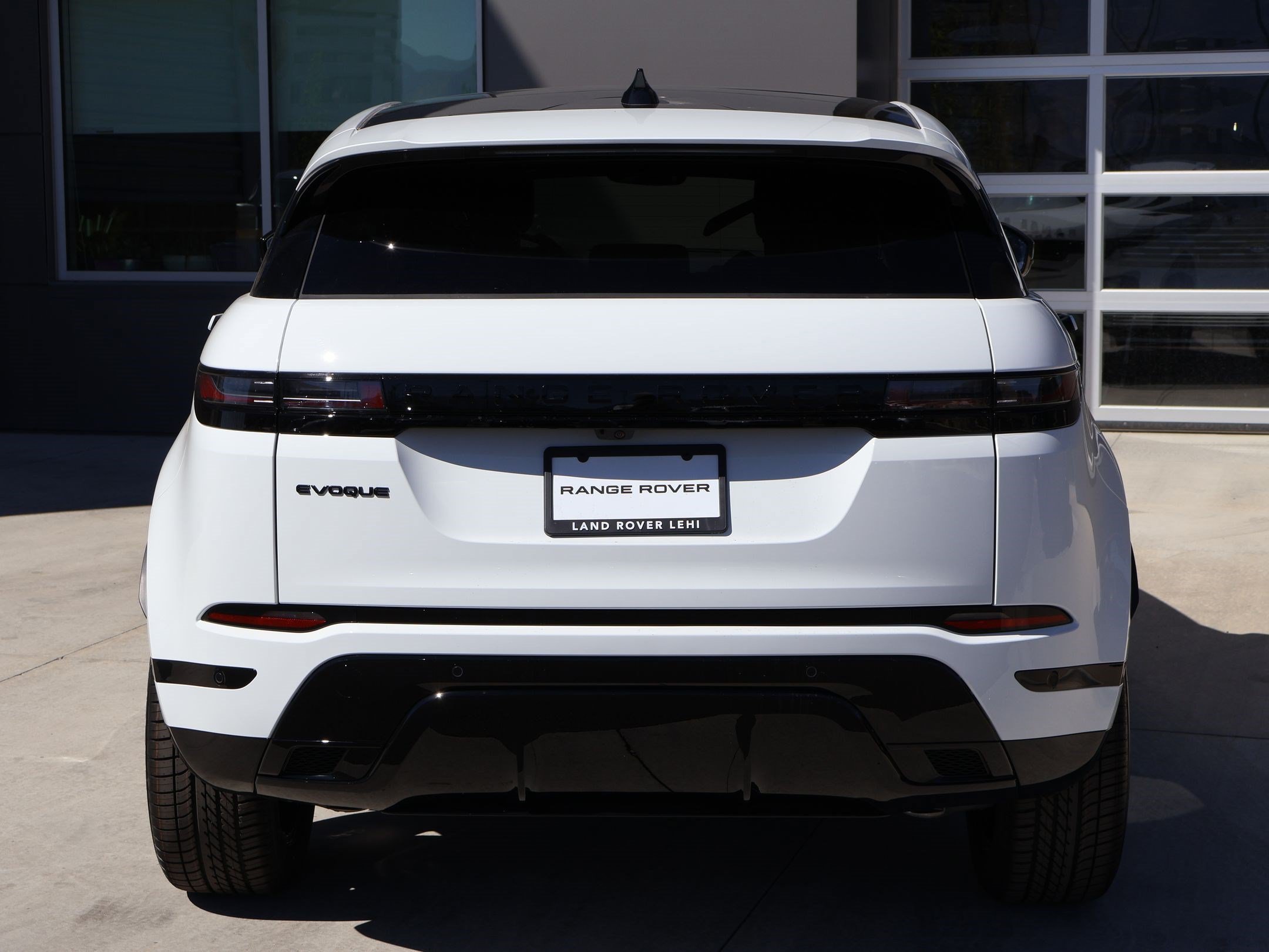 New 2026 Fuji White LAND ROVER Hoxton Edition image 7