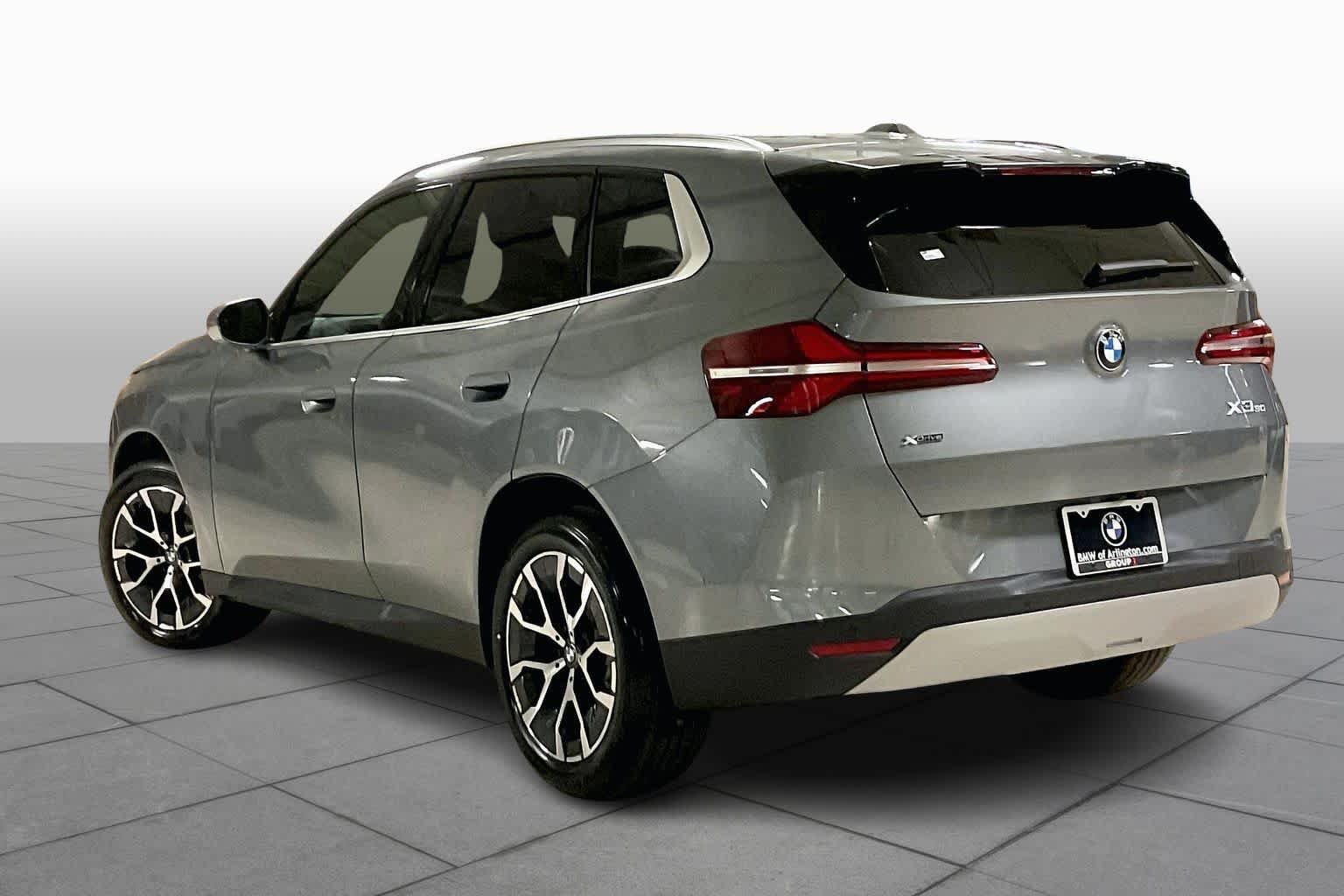 Used 2026 Skyscraper Grey Metallic BMW 30 xDrive image 12