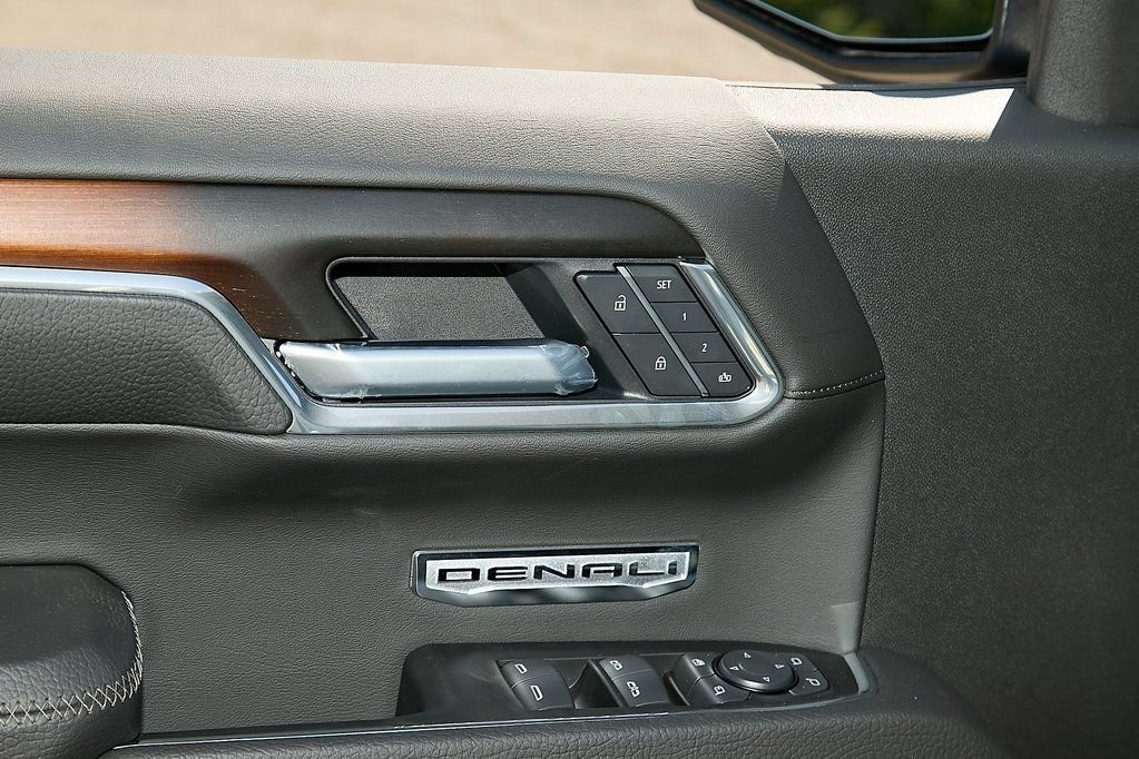 New 2026 Glacier White Tricoat GMC Denali image 27