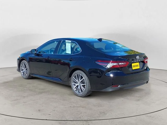 Used 2024 Black Toyota XLE image 3