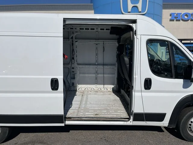 Used 2025 White Ram High Roof image 18