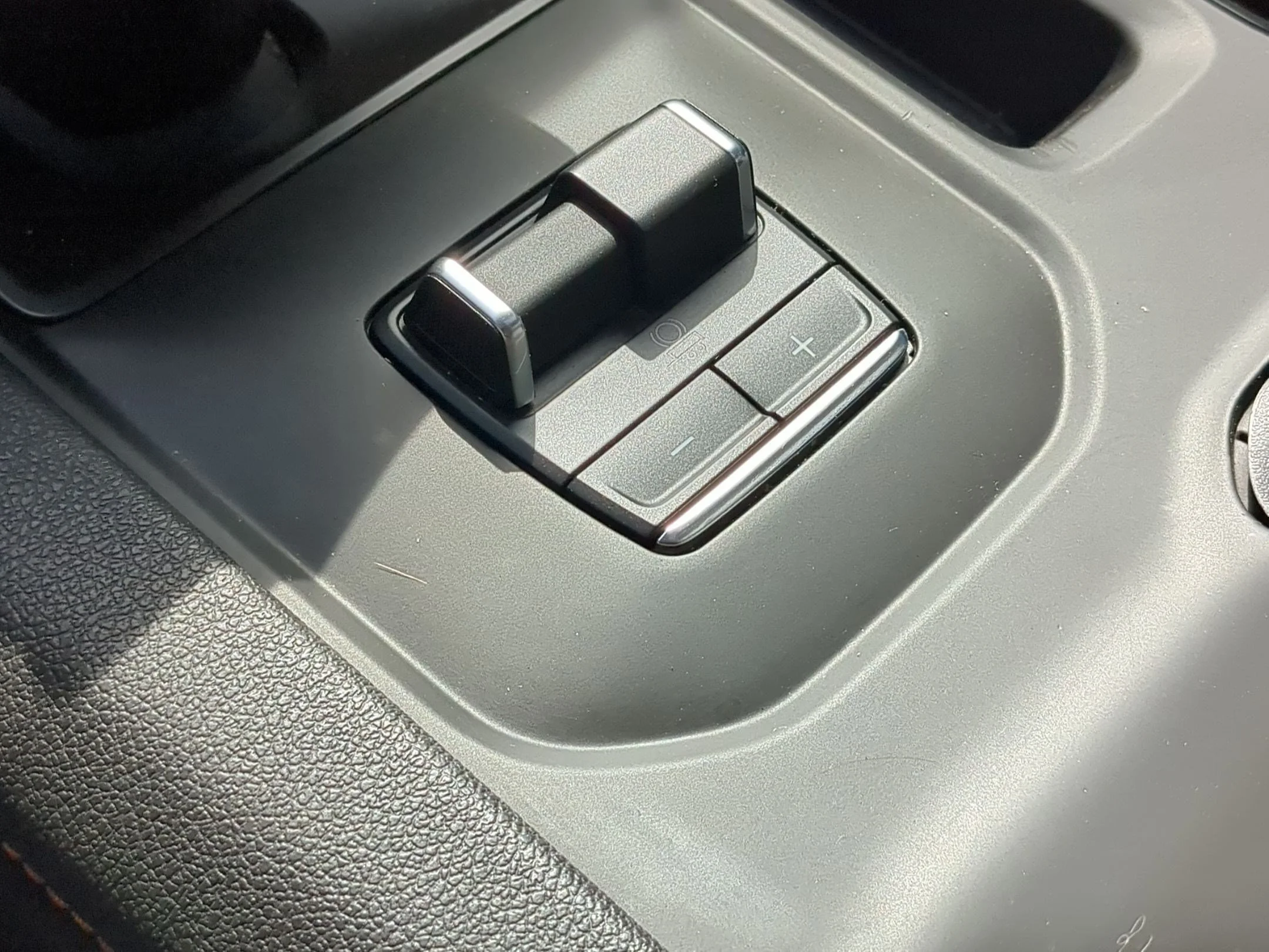 Used 2024 Sterling Metallic GMC AT4 image 23