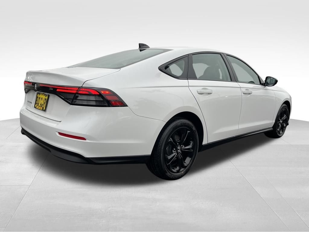 2025 Honda Accord SE - Photo 7