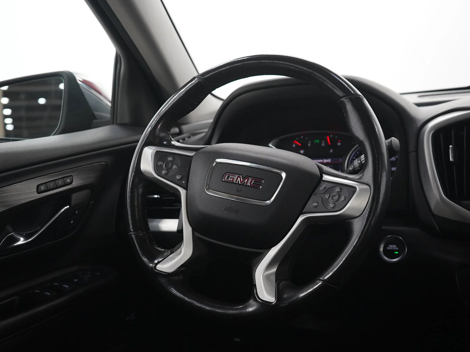 Used 2019 RED QUARTZ TINTCOAT GMC SLT image 14
