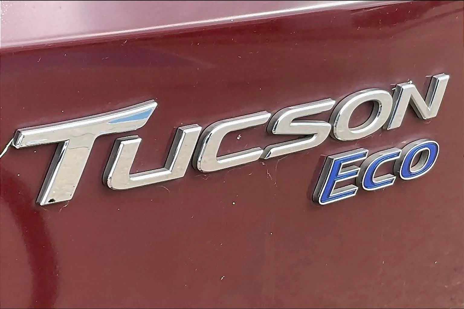 Used 2016 Ruby Wine Hyundai Eco image 11