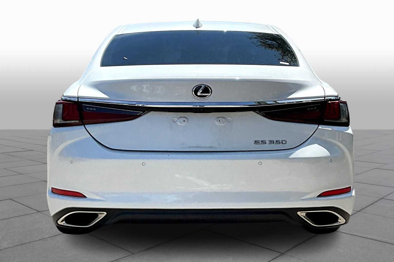 Used 2022 Eminent White Pearl Lexus  image 5