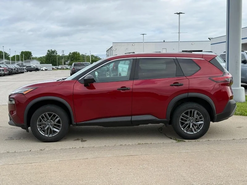 Certified 2023 Nissan Rogue S with VIN 5N1BT3AA6PC789834 for sale in Granite City, IL