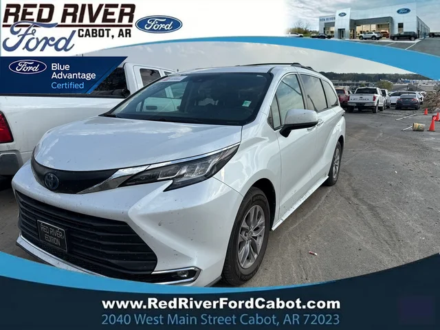 2022 Toyota Sienna XLE