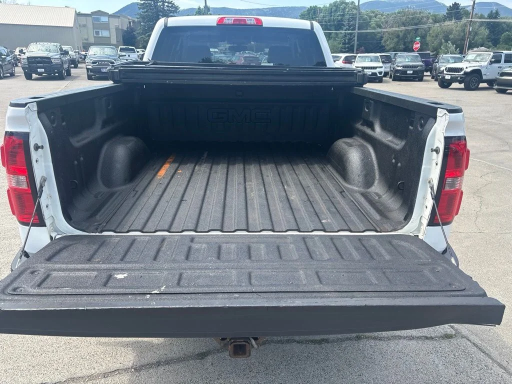 Used 2016 White GMC SLT image 10