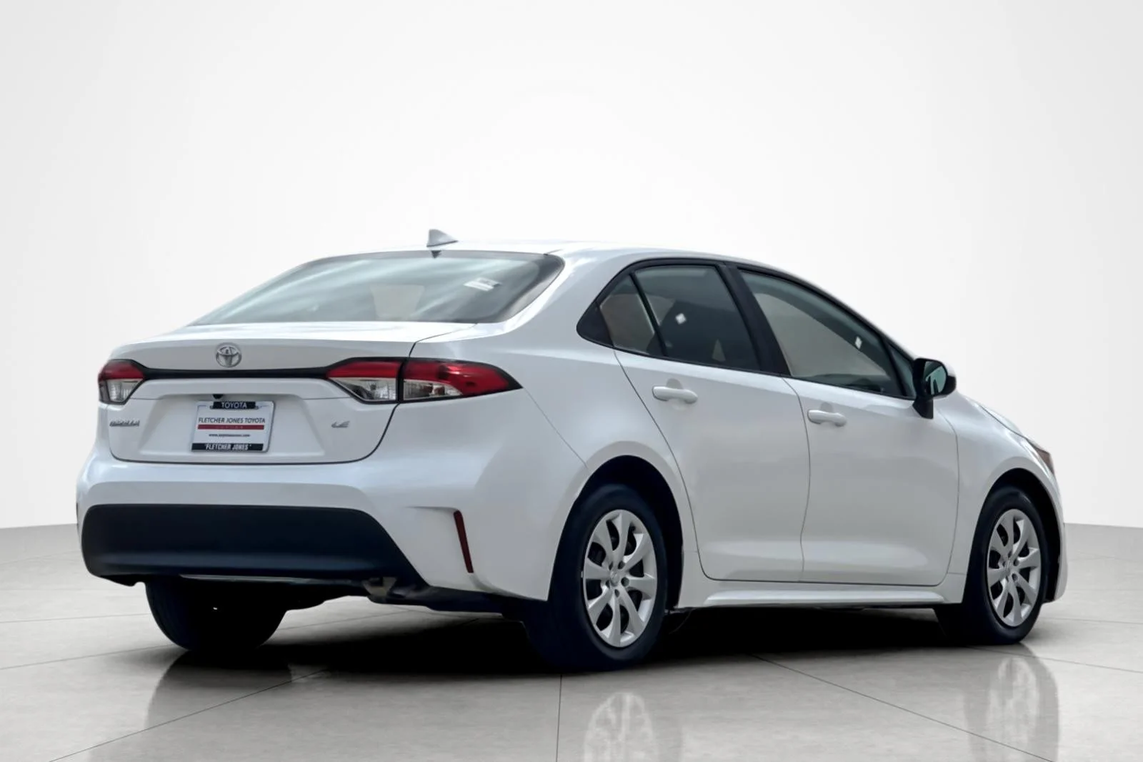 Certified Used 2024 WHITE Toyota LE image 5