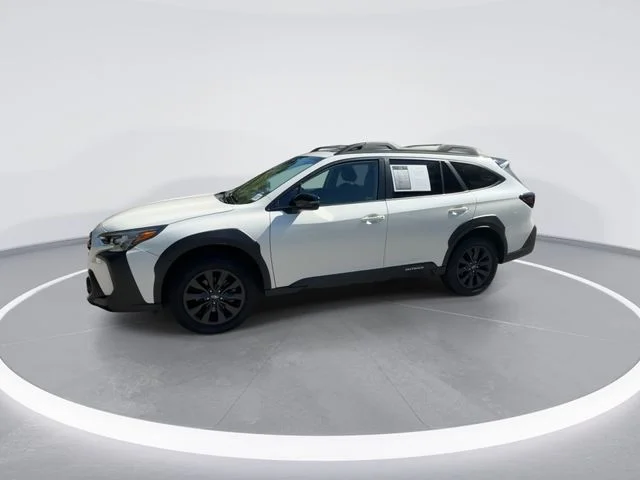 Used 2023 White Subaru Onyx Edition XT image 4
