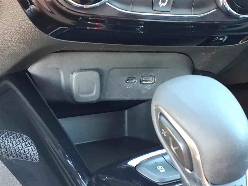Used 2025 Sterling Gray Metallic Chevrolet LT image 10
