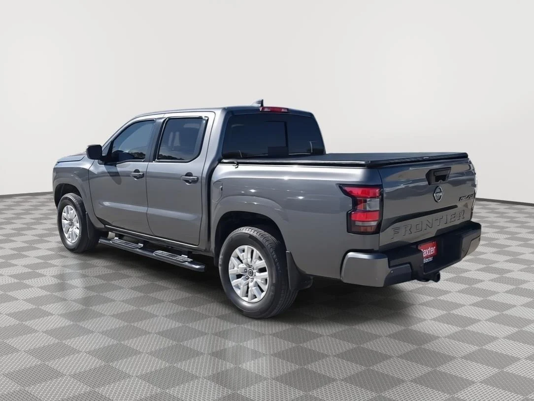 Used 2023 Gray-Samuel Nissan SV image 19