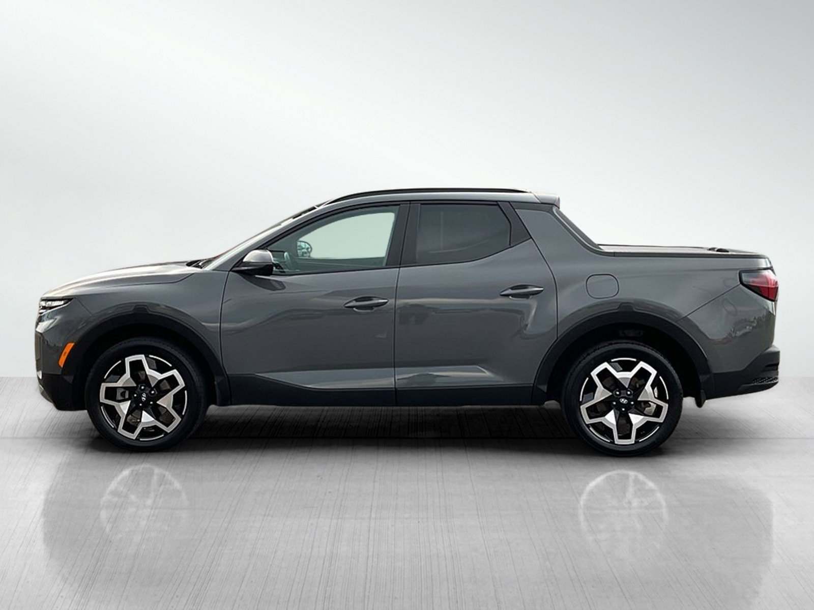 Used 2023 Hyundai Santa Cruz Limited with VIN 5NTJEDAF0PH076526 for sale in Brainerd, Minnesota