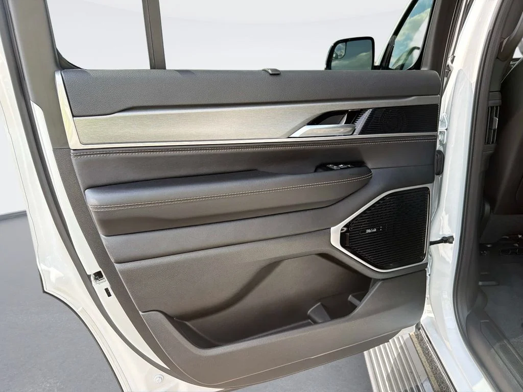 New 2026 Bright White Clearcoat Jeep Limited Reserve image 11