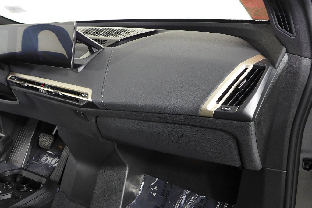 Certified Used 2023 Black Sapphire Metallic BMW M60 image 13
