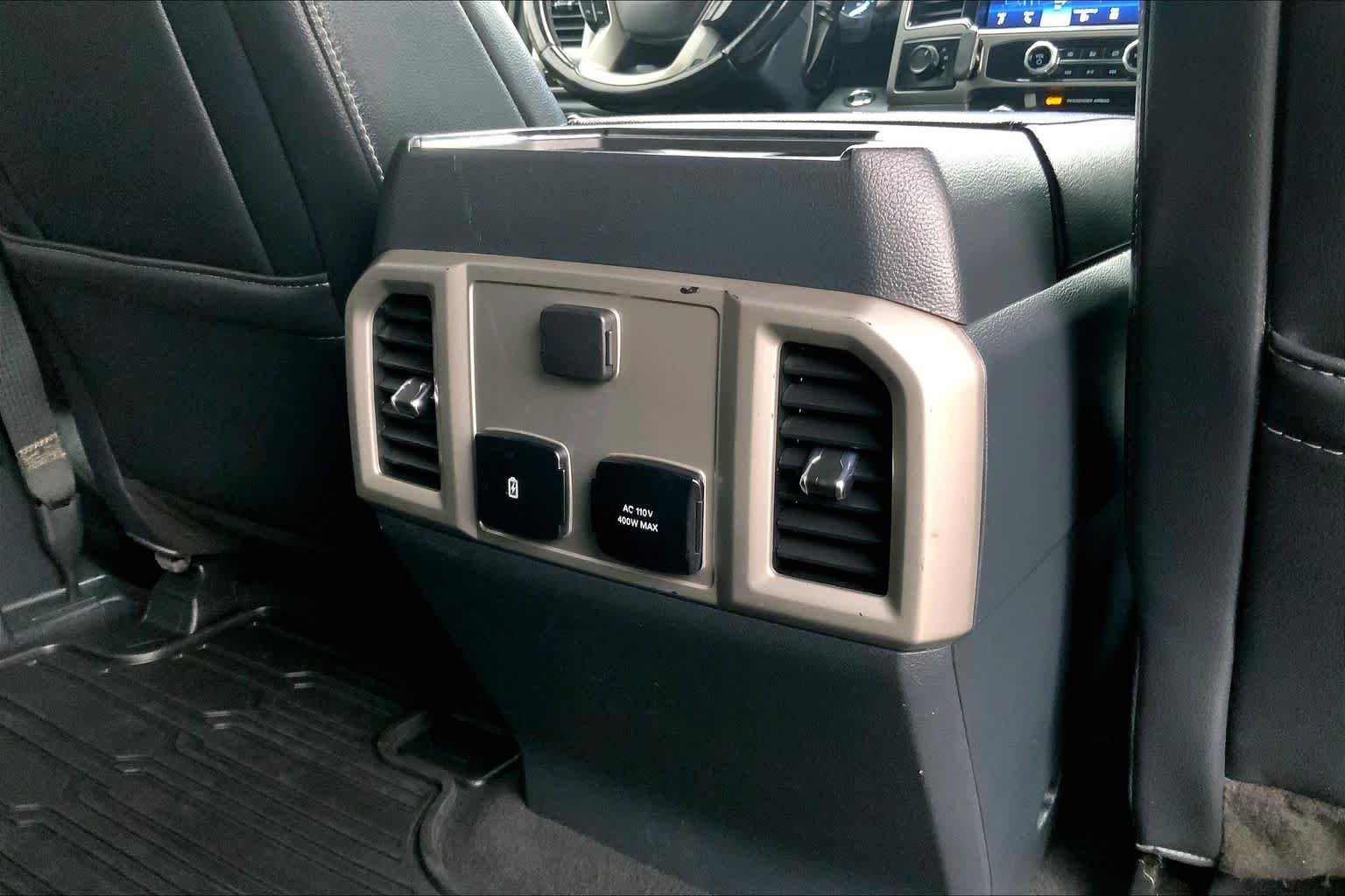 Used 2022 Agate Black Metallic Ford F-450 Pickup LARIAT image 34