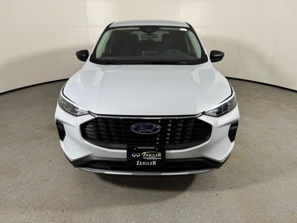 Used 2025 Space Silver Metallic Ford Active image 11