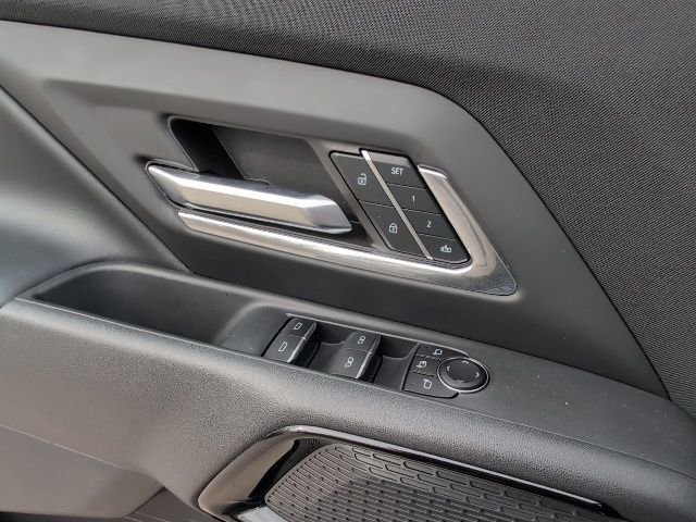 2024 Chevrolet Silverado EV RST - Photo 15