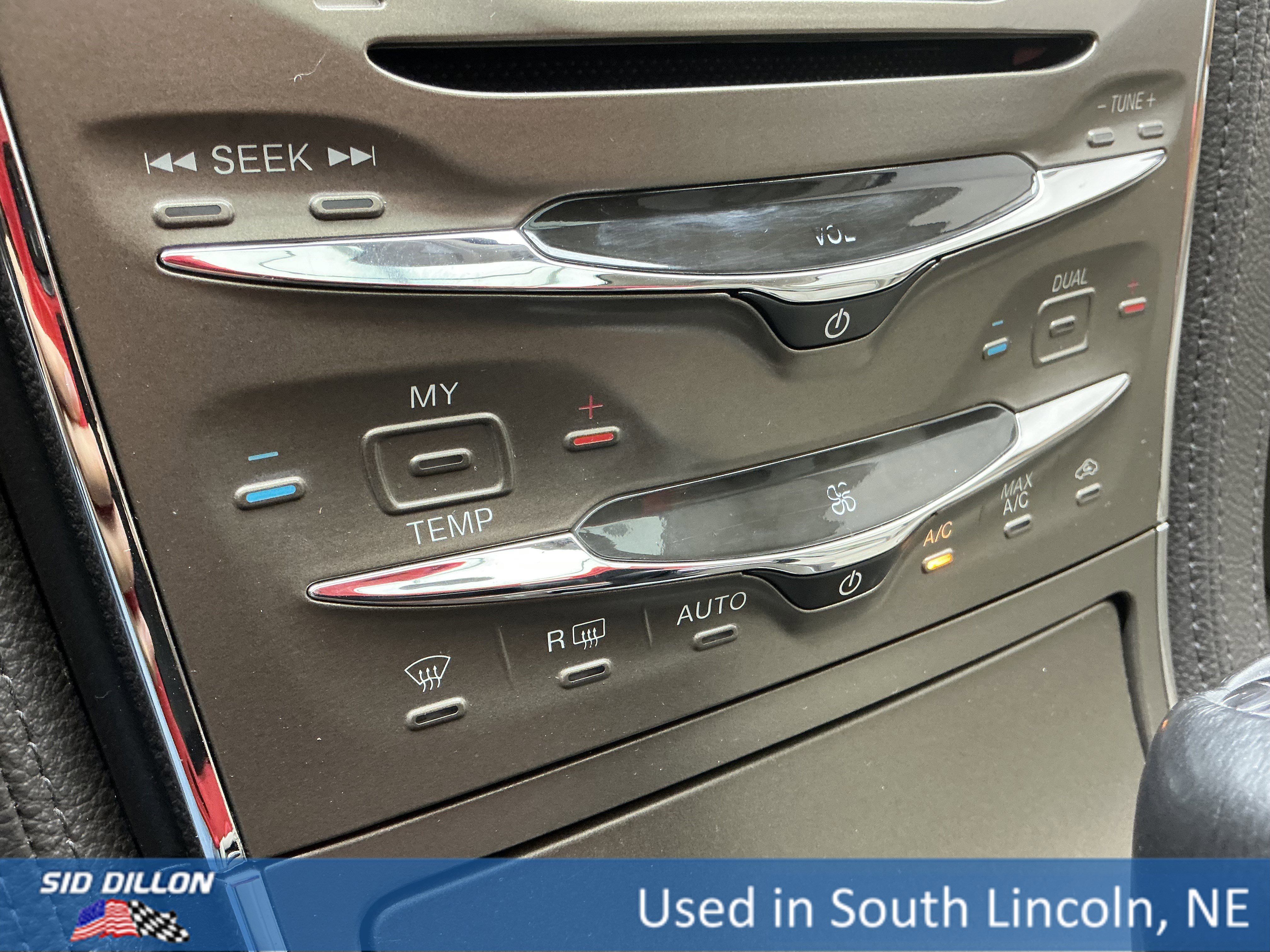 Used 2013  Lincoln  image 11