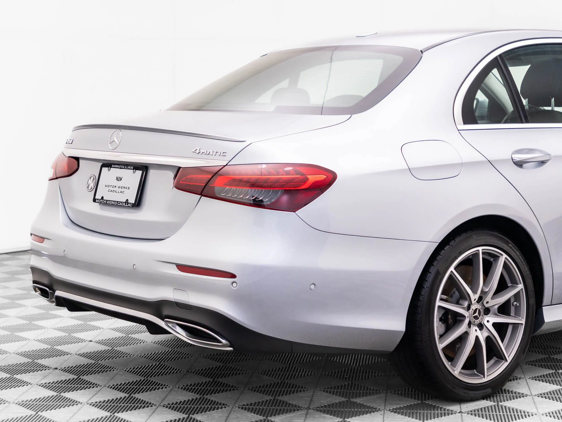Used 2023 Silver Mercedes-Benz E 450 image 40