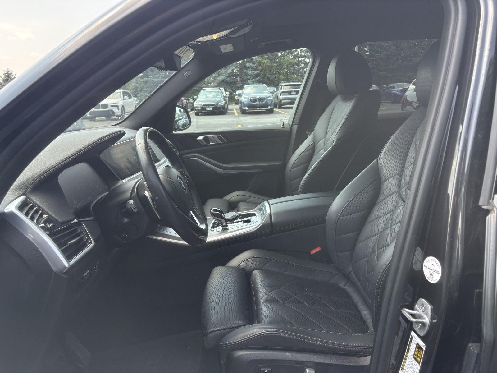 Used 2023 Dark Graphite Metallic BMW xDrive40i image 9