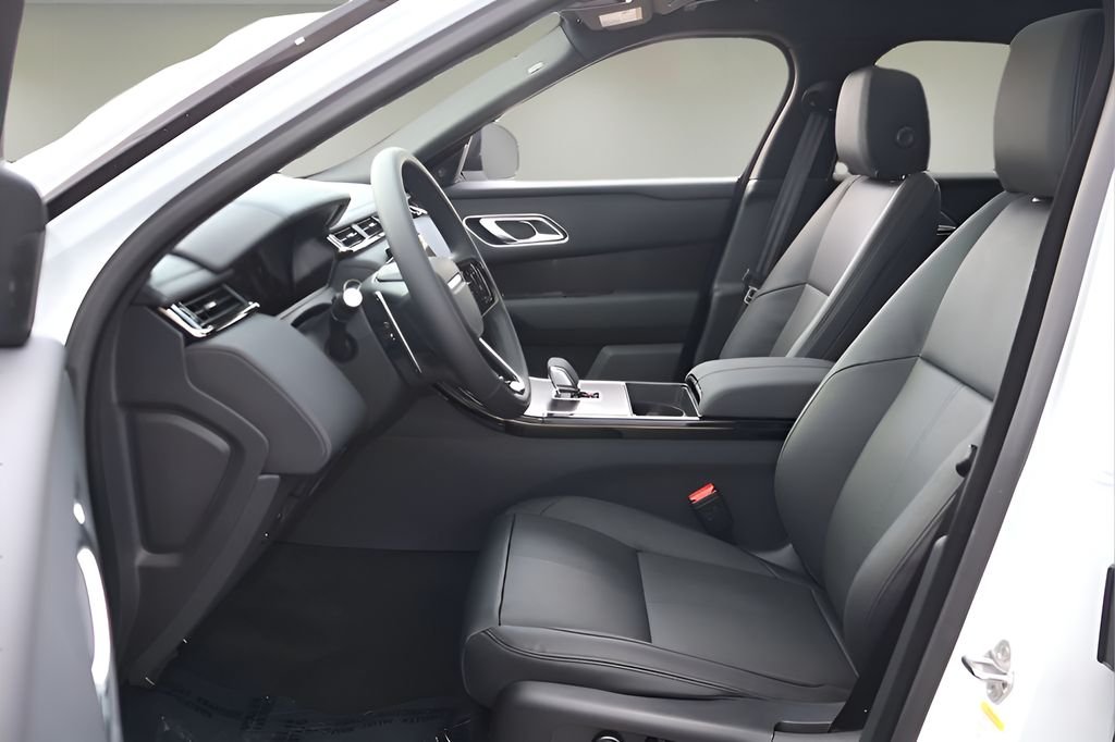 New 2026 Fuji White Land Rover Dynamic SE image 11