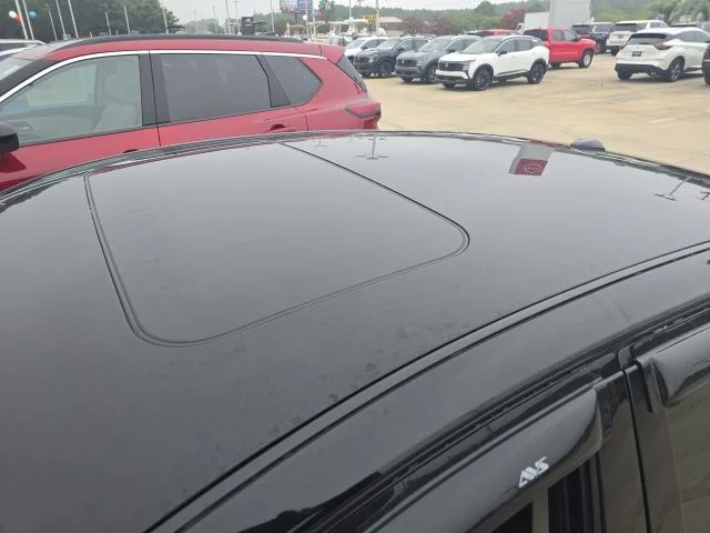 Used 2019 Black Nissan 2.5 SL image 4