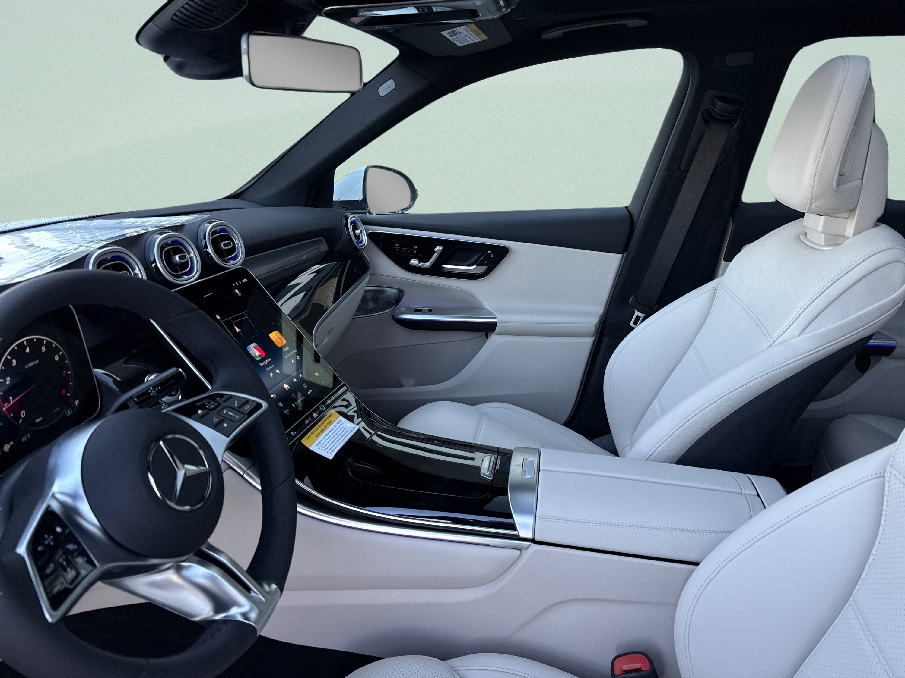Used 2026 Polar White Mercedes-Benz GLC 300 image 16