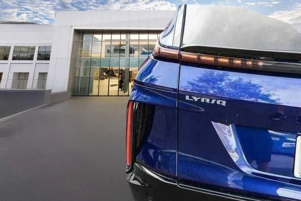 2026 Cadillac LYRIQ Signature Sport - Photo 24