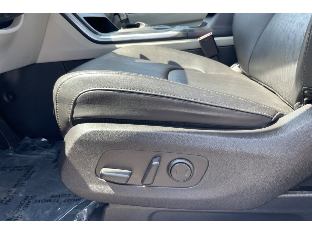 Used 2022 DEEP CHROMA BLUE Kia LXS image 13