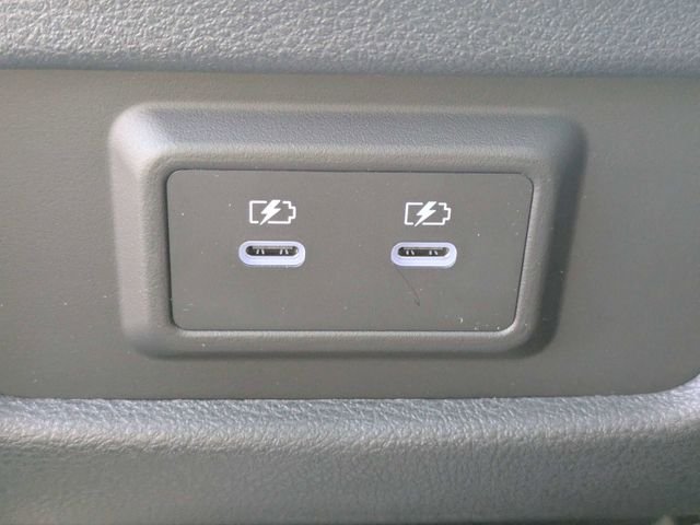 New 2027 RADIANT WHITE INFINITI Pure FWD image 15