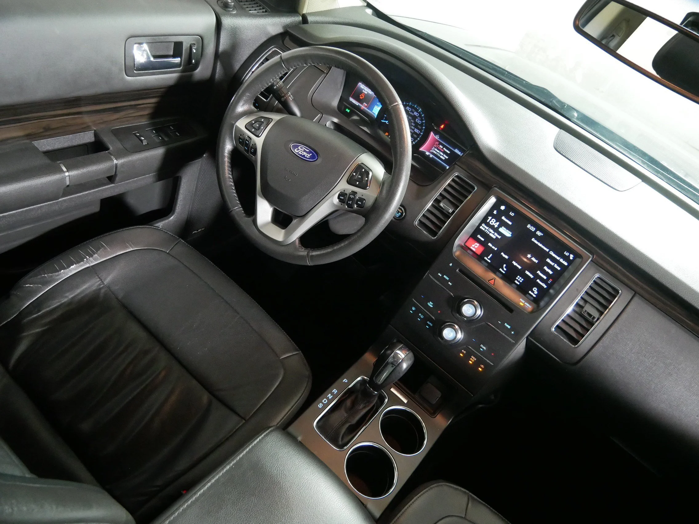 Used 2017 Shadow Black Ford SEL image 9