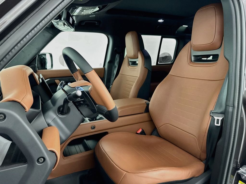 New 2026 Charente Grey Land Rover OCTA image 21