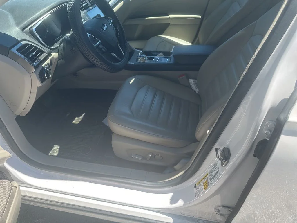 Used 2017 White Ford SE image 15