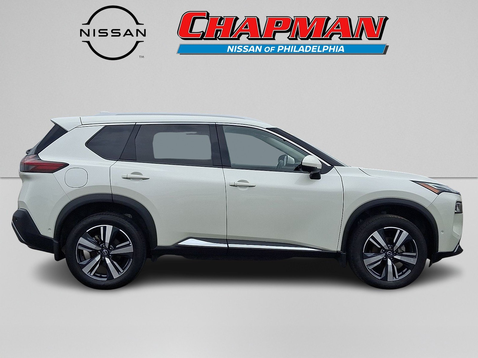 Used 2023 Pearl White Tricoat Nissan SL image 7