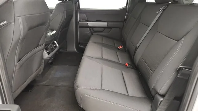 New 2026 Oxford White Ford XLT image 46