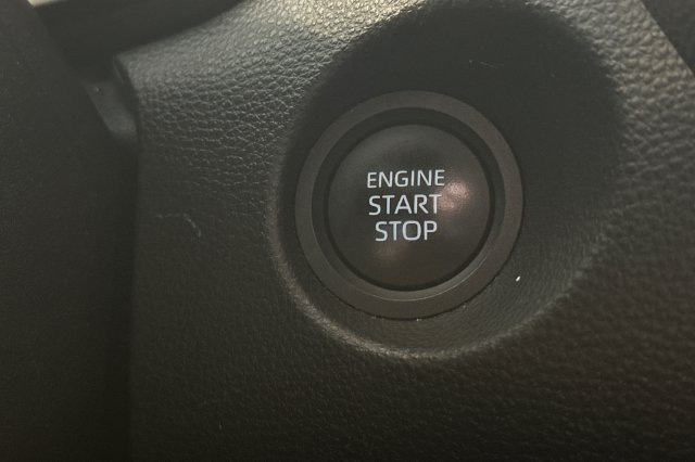 Certified Used 2025  Toyota LE image 27