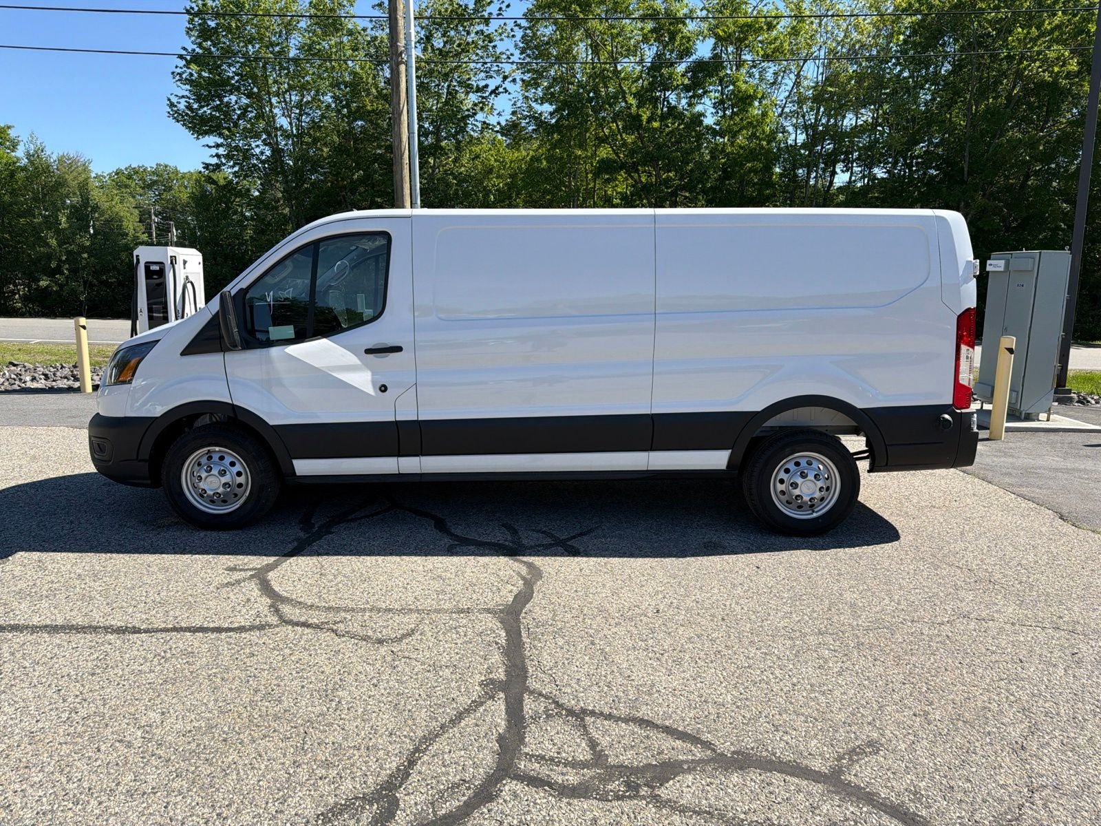 New 2026 Oxford White Ford Cargo Van image 4