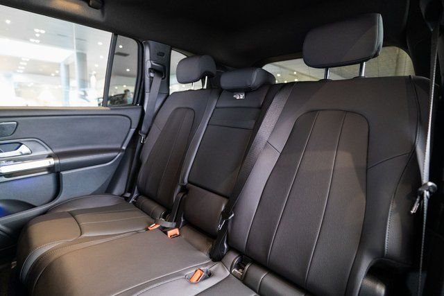 Used 2026 Black Mercedes-Benz GLB 250 image 30