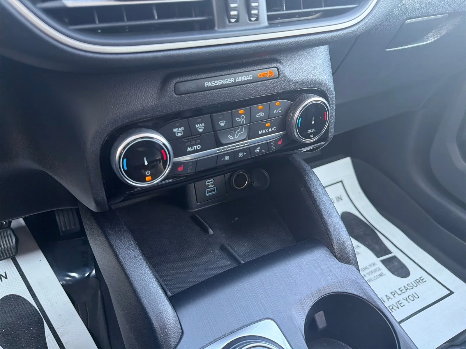 Used 2022 Agate Black Metallic Ford SEL image 14