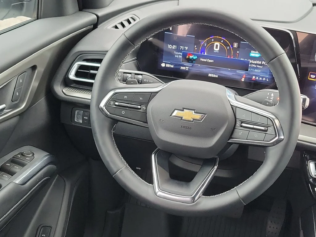 New 2026 Summit White Chevrolet LT image 21
