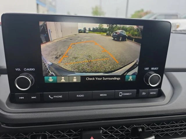 Used 2025 Gray Honda SE image 23