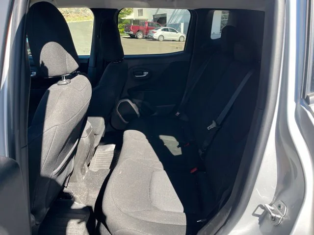 Used 2017 Glacier Metallic Jeep Latitude image 15