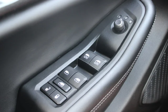 Used 2023 White Jeep Altitude X image 18